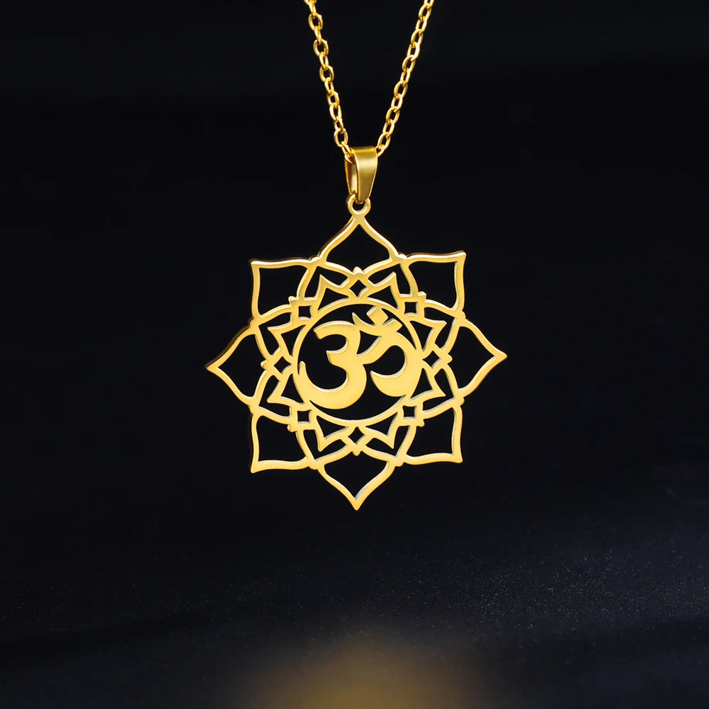 Lotus Om Kette