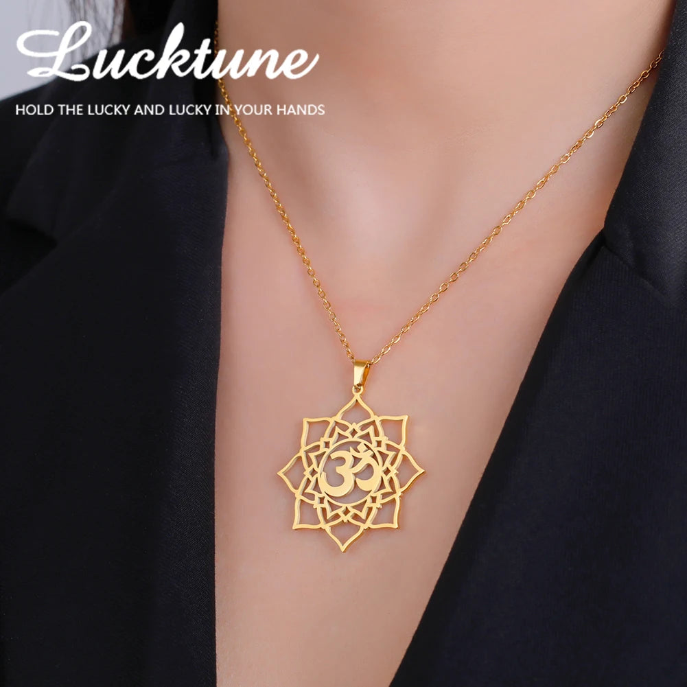 Lotus Om Kette
