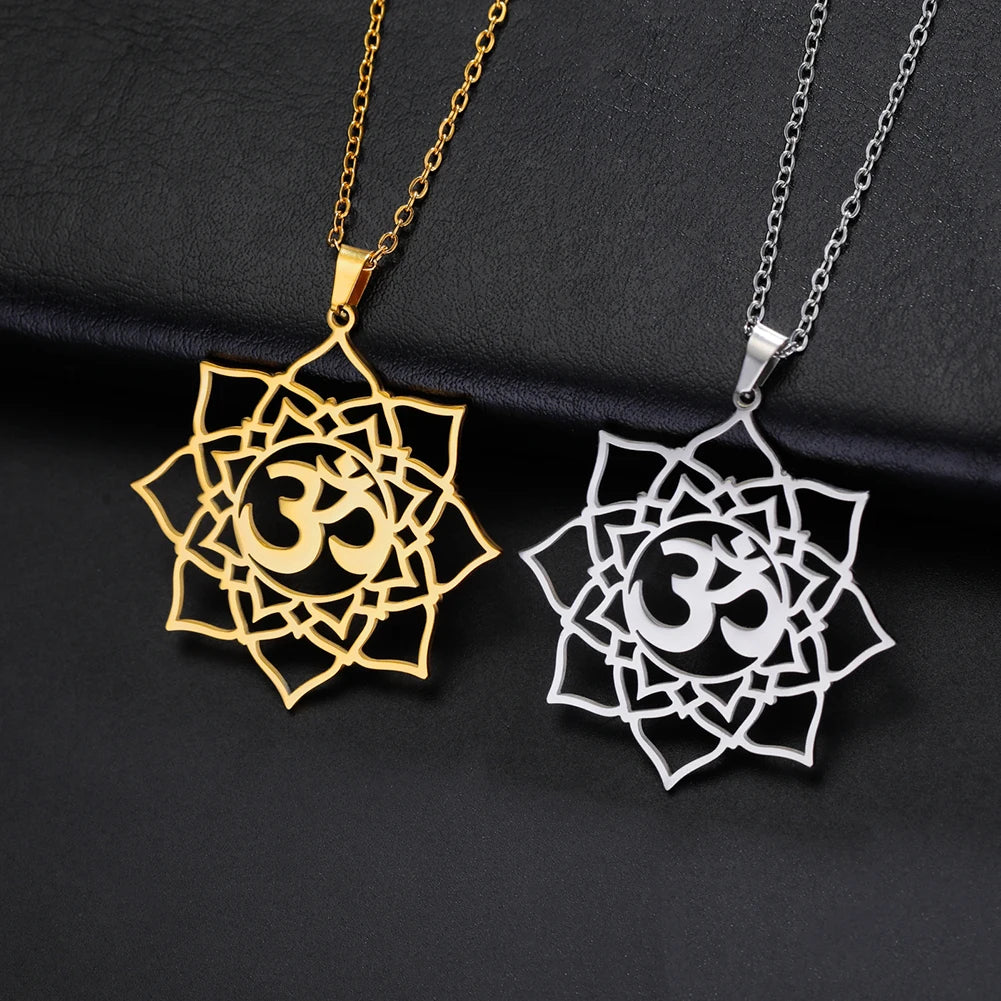 Lotus Om Kette
